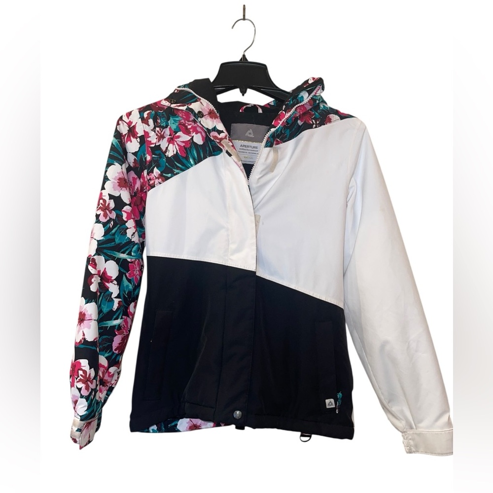 Aperture Pan Face Women’s Floral Ski Snowboard White Hooded Jacket Size: Small